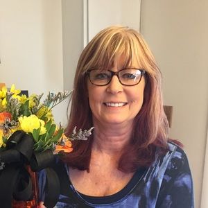 Meet your Posher, Lorrie